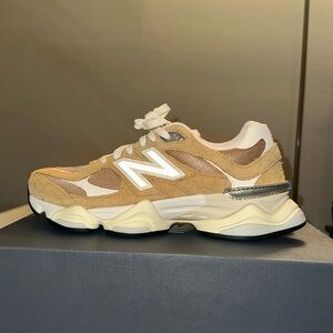 New Balance Beige and Cream Sneakers
